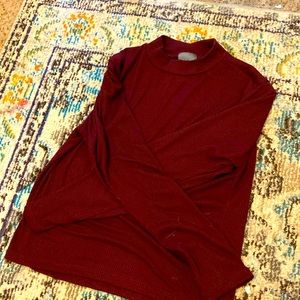 Dark red fitted cropped turtle neck top